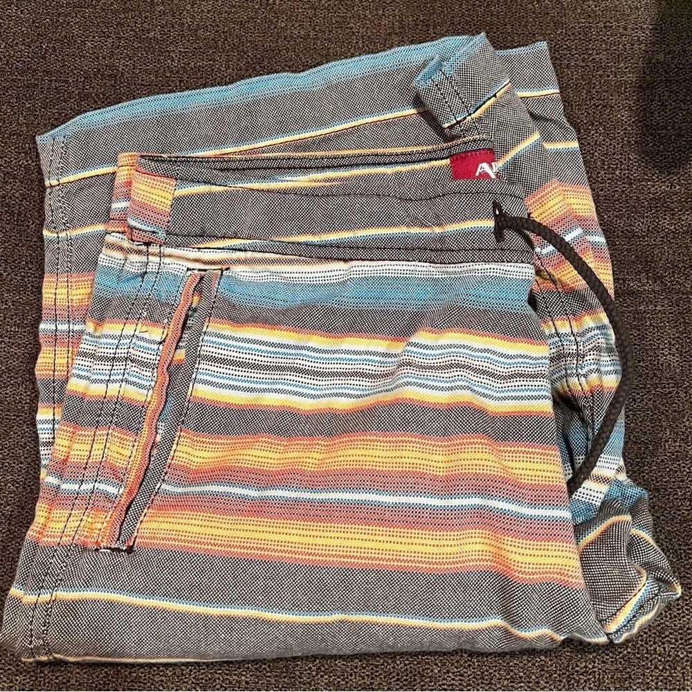 Boys board shorts, Arizona size 16 Husky. Very good condition - Picture 2 of 4